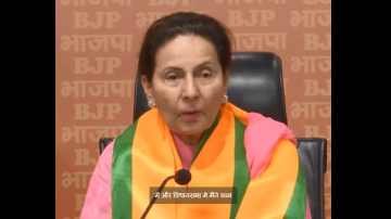 Patiala-mp-former-union-minister-smt-preneet-kaur-joins-the-bjp-at-party-headquarters-in-new-delhi-