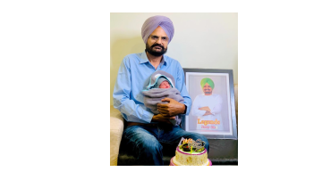Sidhu-Moosewala-s-Mother-Charan-Kaur-Gives-Birth-To-A-Son-Father-Balkaur-Singh-Shares-Photo
