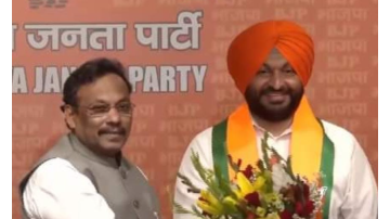 Former-congress-leader-from-punjab-ravneet-singh-bittu-joins-bjp-at-party-headquarters-in-new-delhi-