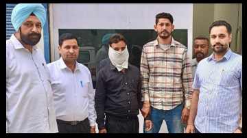 Vb-Nabs-Pspcl-Assistant-Line-Man-For-Taking-Rs-15-000-Bribe