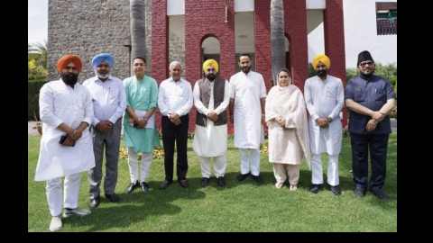 Bhagwant-Mann-In-Mission-Mode-Of-13-0-Taking-Ground-Feedback-And-Making-Strategy-For-All-13-Ls-Seats-Of-Punjab