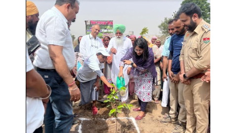 Adc-And-Assistant-Commissioner-Inaugurate-Micro-Forest-Project-For-Ludhiana