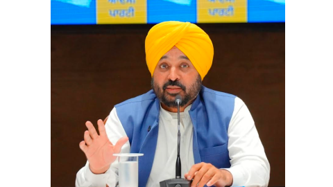 Cm-Bhagwant-Mann-Holds-Meeting-With-The-Aap-Leaders-Of-Bathinda-And-Faridkot