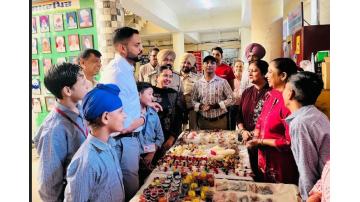 Deputy-Commissioner-Jitendra-Jorwal-Ias-Inaugurates-Diwali-Items-Stall-By-Specially-abled-Students-Of-Government-School