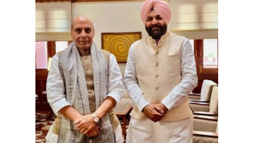 Mp-Gurjeet-Singh-Aujla-Amritsar-Meets-Defence-Minister-Rajnath-Singh-Anti-Drone-System-Seek-Special-Package-For-Punjab-