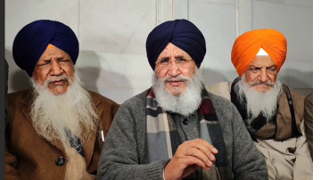 Sad-Delegation-Submits-Representation-To-Sri-Akal-Takht-Sahib-Jathedar-