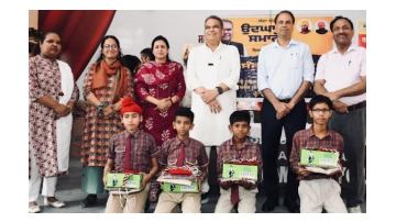 Rajya-Sabha-Mp-Sanjeev-Arora-Distributes-Uniforms-To-Students-Emphasises-Importance-Of-Holistic-Education