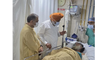 Finance-Minister-Cheema-And-Mp-Arora-Visit-Pakistani-Drone-Attack-Victims-At-Dmch