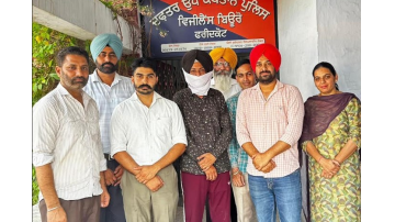 Zero-Tolerance-Against-Corruption-Mvi-Arrested-Red-Handed-Accepting-Rs-3-600-Bribe-