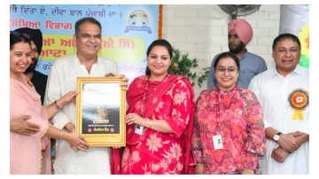 Amid-Bypoll-Heat-Aap-s-Arora-Takes-Literary-Pause-With-Primary-Teachers