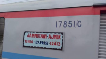 Multipurpose Stalls (mps) And Slr Of Train Number 12414 Allotted ...