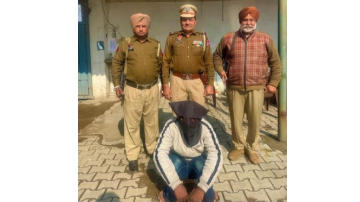 Vigilance-Bureau-Nabs-Head-Constable-Red-Handed-Accepting-Bribe-Of-Rs-5-2-Lakh