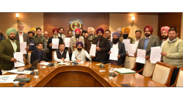 Revenue-Minister-Hardeep-Singh-Mundian-Hands-Over-Promotion-Letters-To-16-Promotee-Naib-Tehsildars