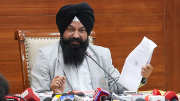 Partap-Singh-Bajwa-s-Domestic-Helpers-Refused-To-Accept-Sc-Commission-s-Notice-Jasvir-Singh-Garhi
