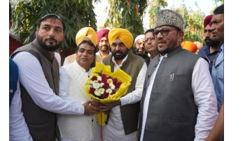 On-eid-cm-bhagwant-singh-mann-joins-prayers-in-malerkotla-announces-375-crore-development-boost-for-healthcare-education