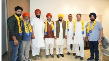 Major-Setback-For-Akali-Dal-Bc-Wing-District-President-Sarwan-Singh-Munim-Joins-Aap-Along-With-Supporters