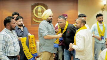 Major-Jolt-To-Congress-Akali-Dal-And-Bjp-As-Dozens-Of-Grassroots-Leaders-Join-Aap-