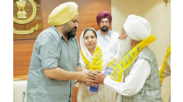 Major-Jolt-To-Congress-Akali-Dal-And-Bjp-As-Dozens-Of-Grassroots-Leaders-Join-Aap