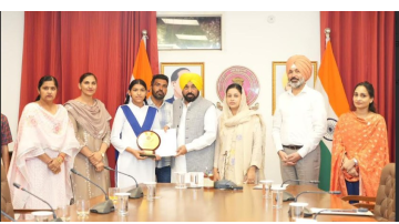 Daughters-Lead-Punjab-s-shikhya-Kranti-Secure-19-Of-Top-20-Ranks-In-Pseb-Class-8-Results-Cm-Bhagwant-Singh-Mann