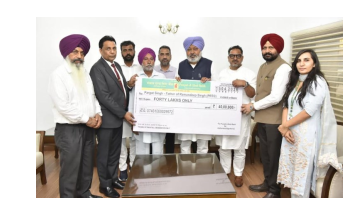 Transport-Minister-Harpal-Cheema-Presents-40-Lakh-Insurance-Cheque-To-Family-Of-Deceased-Prtc-Conductor