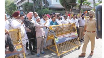 Aap-Protrest-Against-Haryana-Cm-Nayab-Singh-Saini-