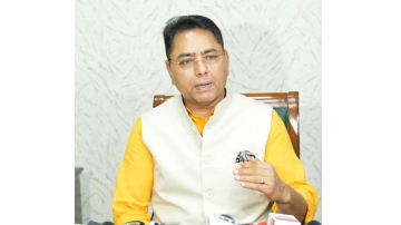 Aman-Arora-Takes-Charge-As-Industries-Commerce-Minister