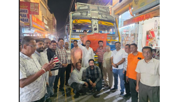 Vehicles-Carrying-Supplies-Dispatched-For-Shri-Amarnath-Yatra