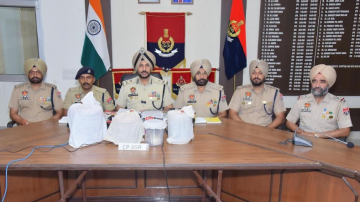 Juvenile-Among-Two-Held-With-8-3kg-Heroin-2l-Drug-Money-In-Amritsar